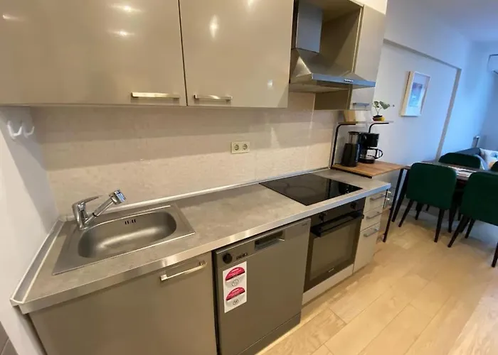 Site Icinde! New! Modern Apart In Kadikoy