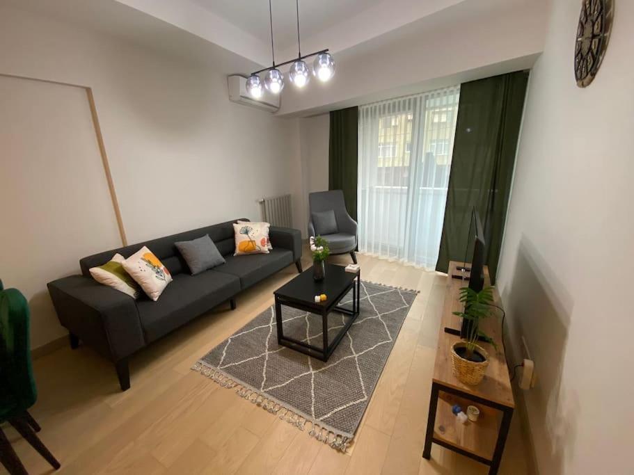Site Icinde! New! Modern Apart In Kadikoy İstanbul