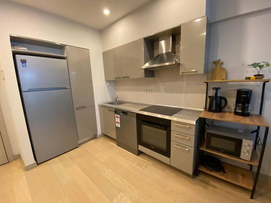 Site Icinde! New! Modern Apart In Kadikoy