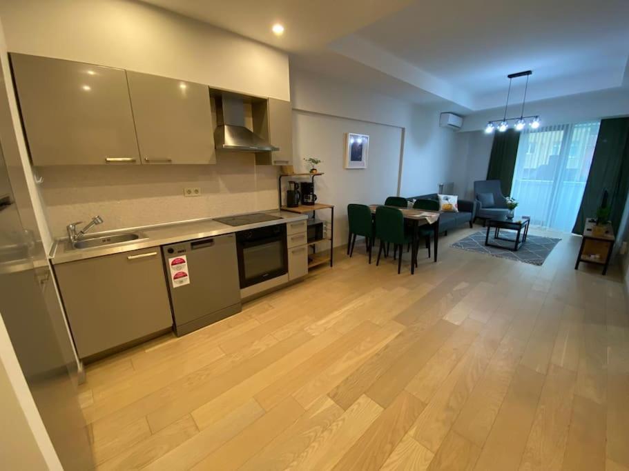 Daire Site Icinde! New! Modern Apart In Kadikoy