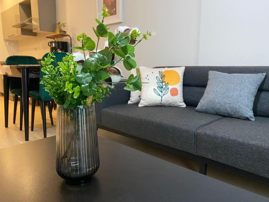 Site Icinde! New! Modern Apart In Kadikoy *